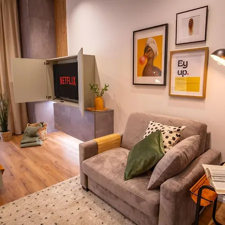 Apartment Between Rivers Apartments, Ac, Netflix & Parking *