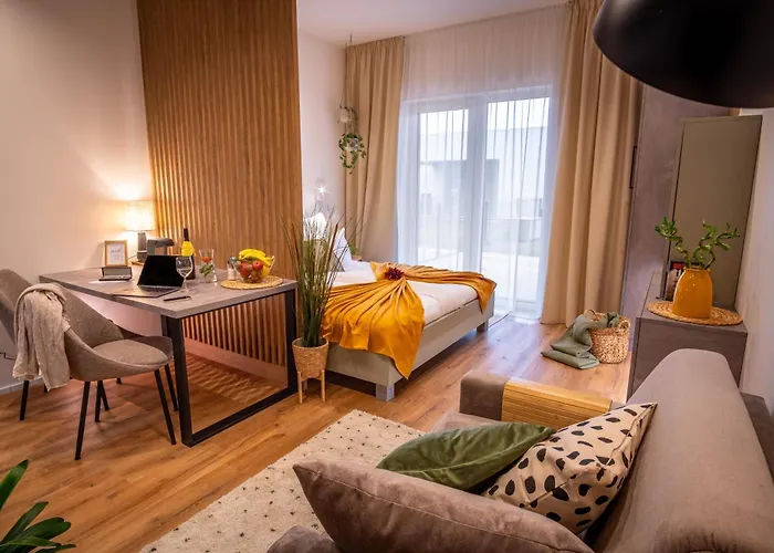 公寓 Between Rivers Apartments, Ac, Netflix & Parking Komarov