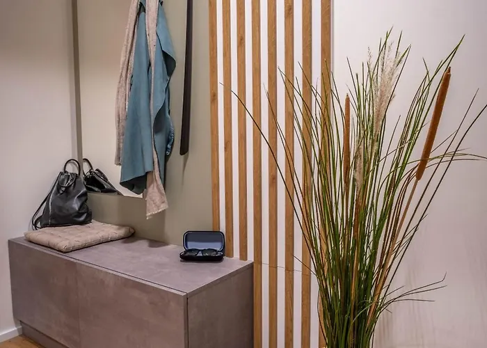 公寓 Between Rivers Apartments, Ac, Netflix & Parking Komarov