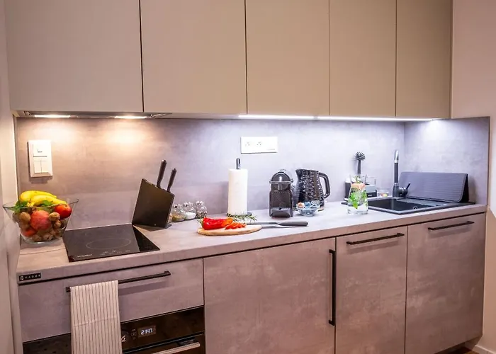 דירה Between Rivers Apartments, Ac, Netflix & Parking